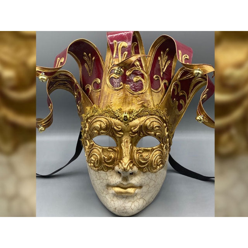 Venetian men mask in red