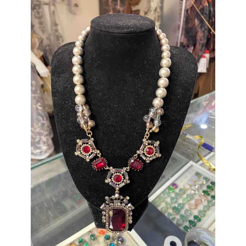 COSTUME RENTAL: Z254 jeweled necolace UNAVAILABLE OCT 23-27