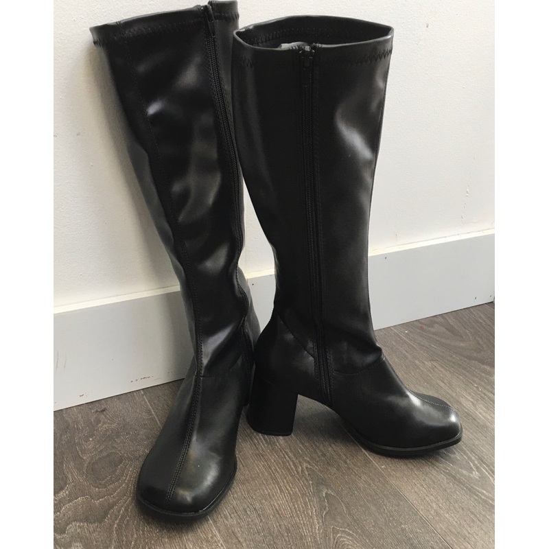SHOE RENTAL – Z61 Women’s Black Go Go Boots Size 8
