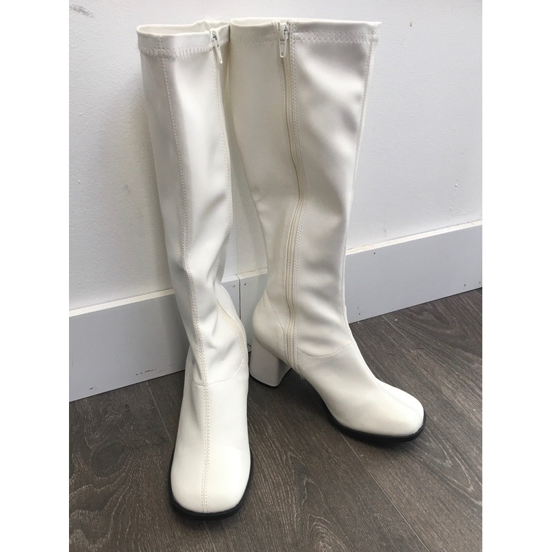 SHOE RENTAL – Z74 Women’s Go Go Boots (white)-size 10
